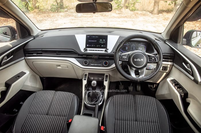 Kia Carens 1.5 petrol MT review: Buyer's favourite